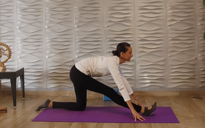 Profundización en Hanumanasana, Pachimottadasana y Matsyasana – Padma Shakti Yoga